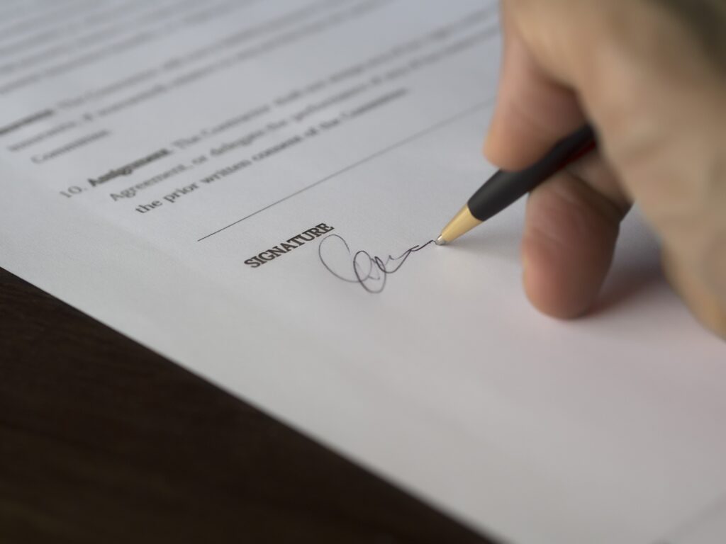 employee signing contract